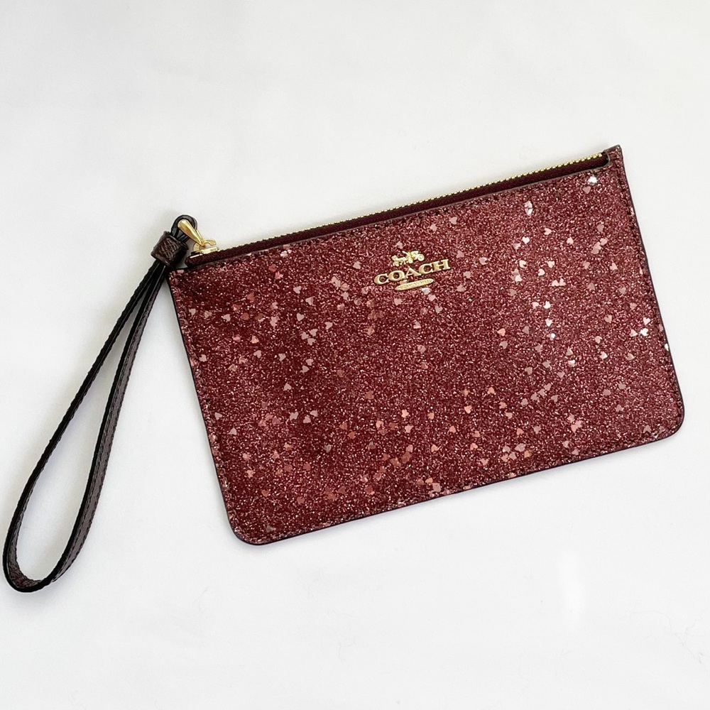 COACH Raspberry Gold Glitter Heart Wristlet F39132